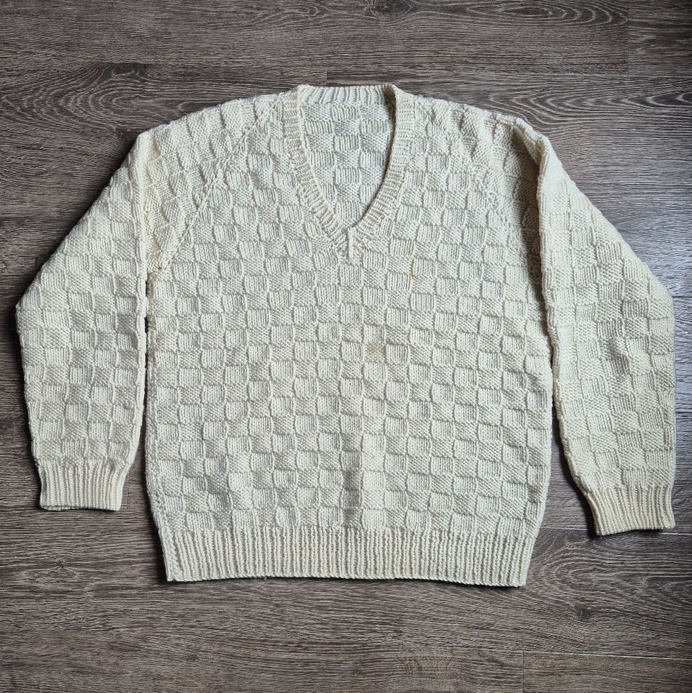 Handknit Handmade Wool Cream Basket Weave Knit V Neck Sweater Large L